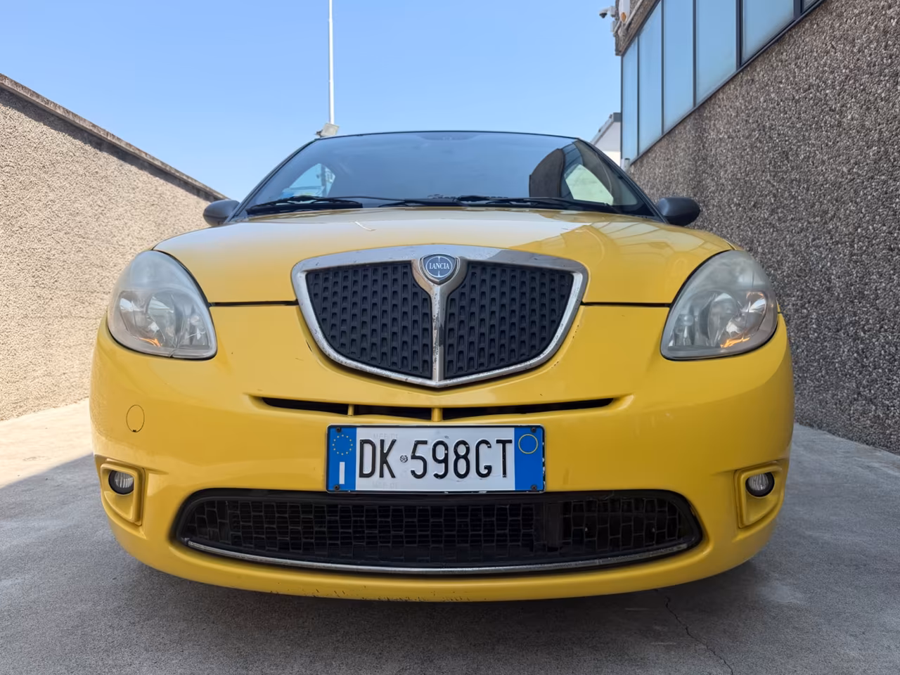 LANCIA YPSILON 1.3MTJ MOMO-DISING BICOLORE