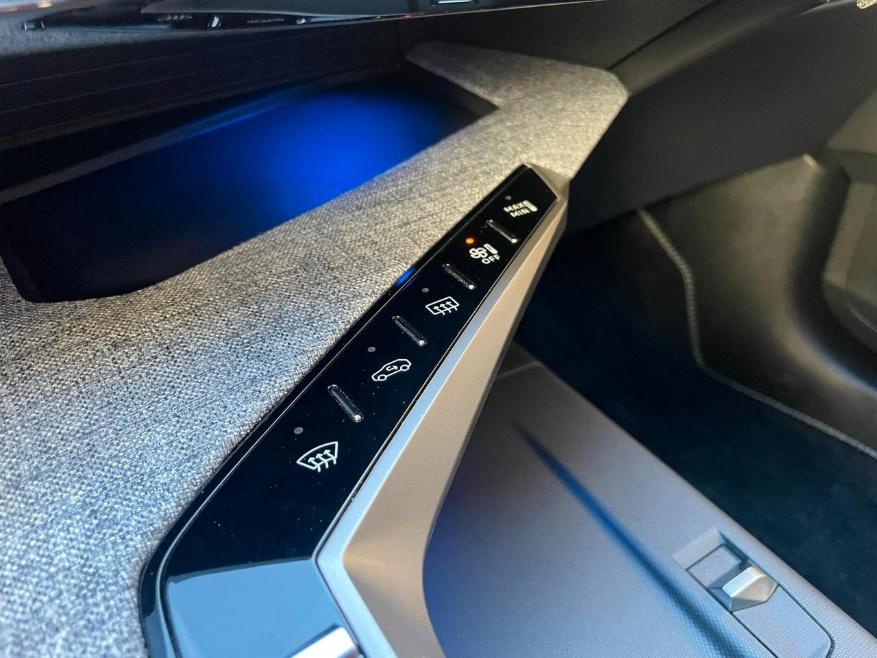 Peugeot 5008 Hybrid 145 e-DCS6 GT