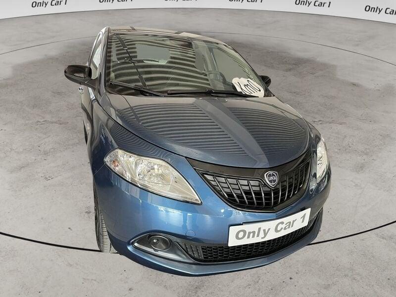 Lancia Ypsilon 1.0 FireFly 5 porte S&S Hybrid Silver