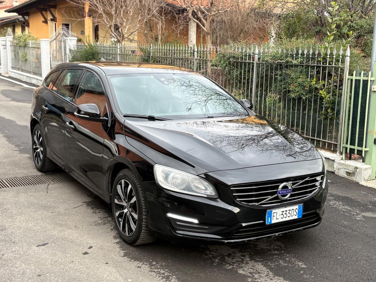 Volvo V60 Geartronic R-design EURO 6B