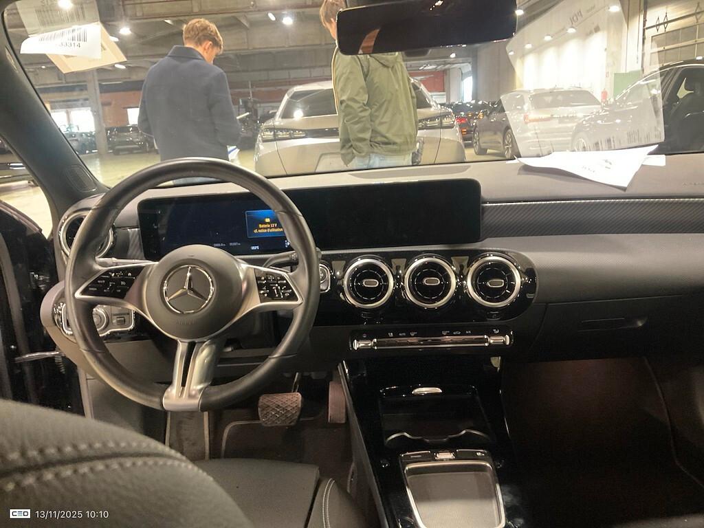 Mercedes-benz A 180 180D NEW 115CV AUTOMATIC ADVANCED ( FARI LED - PELLE PDC NAVI )