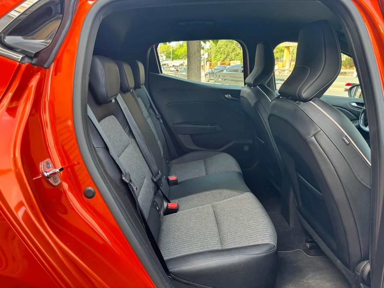 RENAULT CLIO TCE 100cv 5p INTENSE NEOPATENTATI