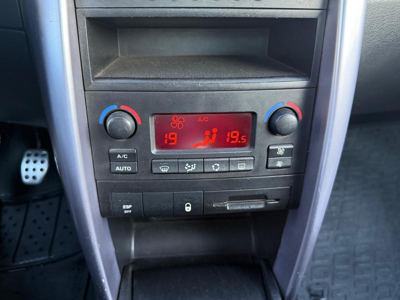 Peugeot 207 CC 1.6 HDi 110CV Féline