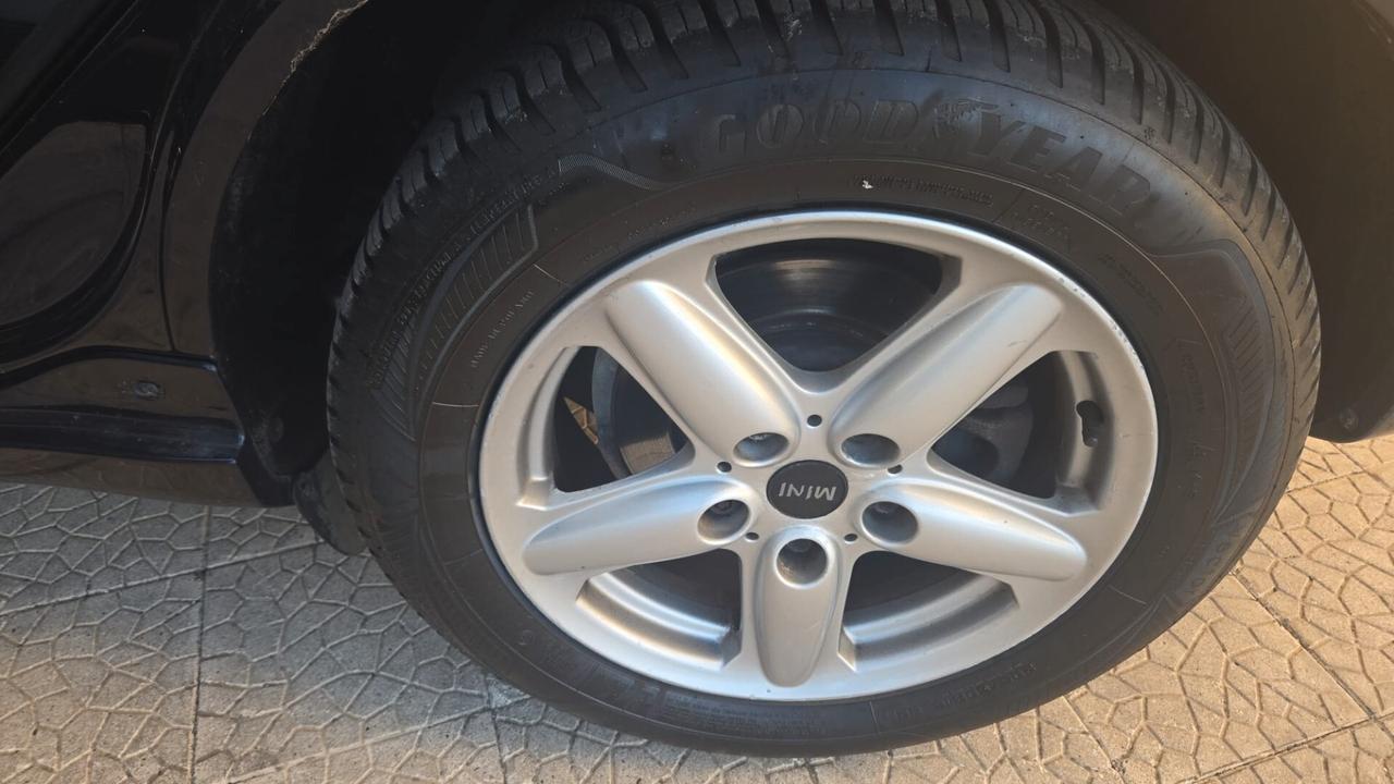 Mini Cooper Countryman 1.6 D ALL4