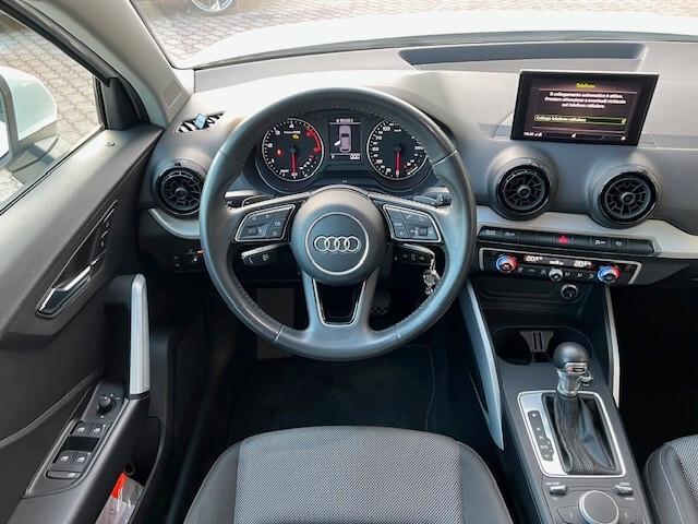 Audi Q2 1.6 tdi Design s-tronic, Led, 18", Carplay,