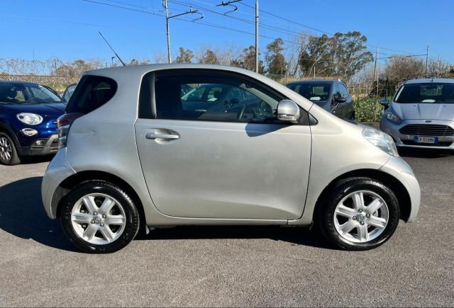 Toyota iQ 1.0 cvt (multidrive)