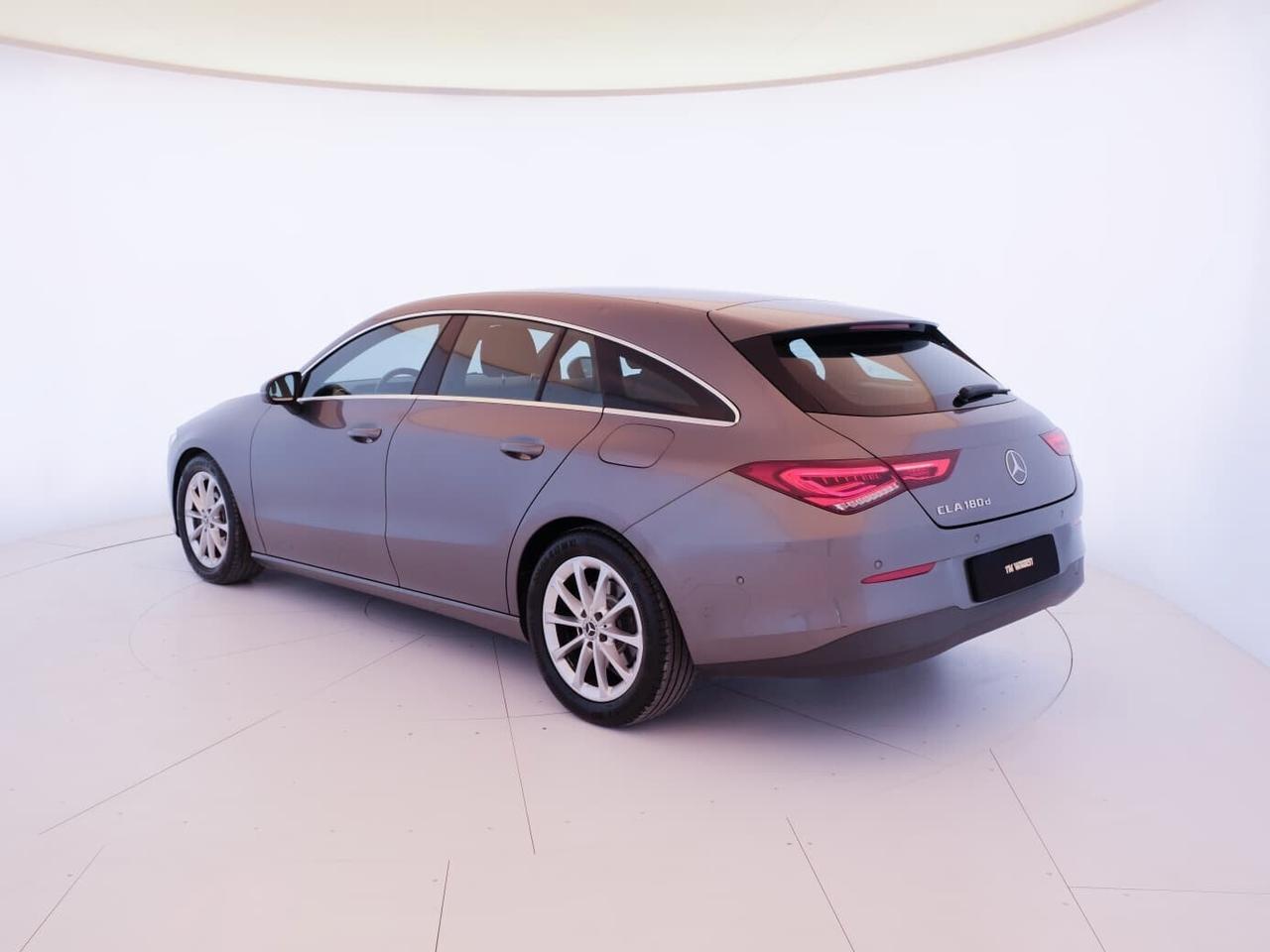Mercedes-benz CLA 180 d Automatic Shooting Brake Business