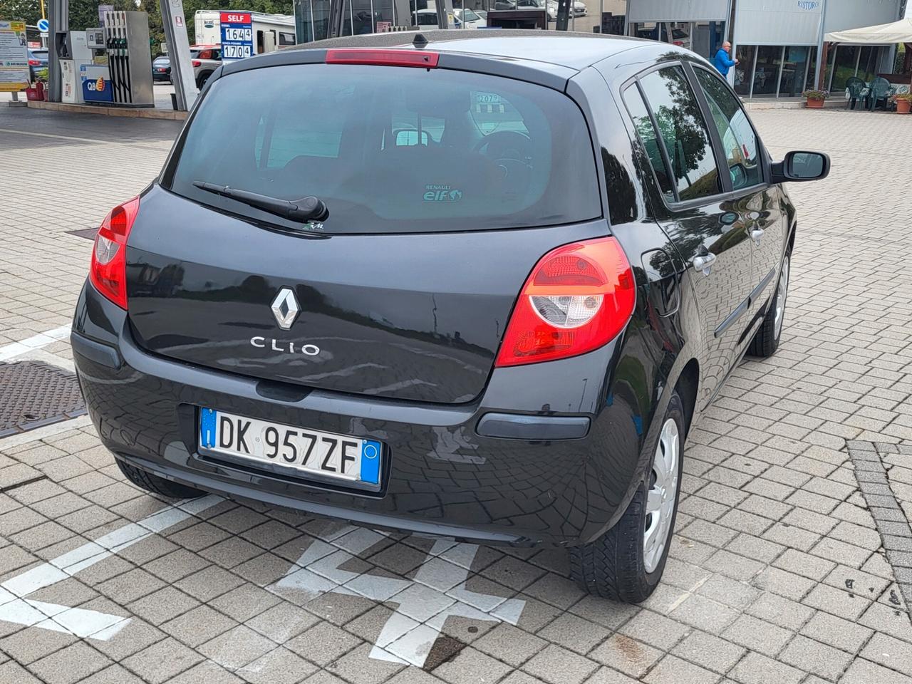 Renault Clio 1.2 16V 5 porte Dynamique
