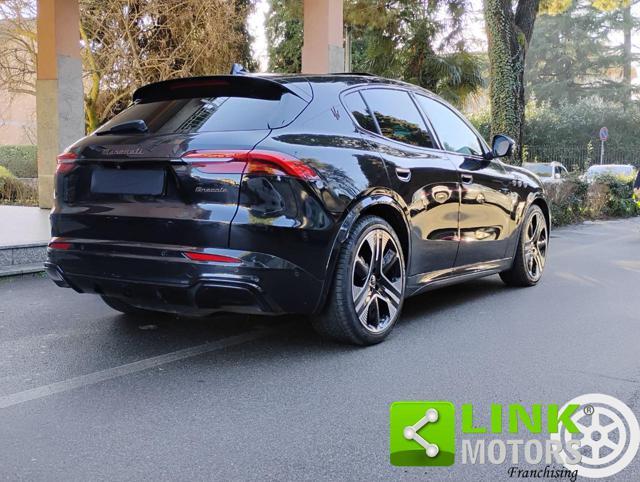 MASERATI Grecale Folgore