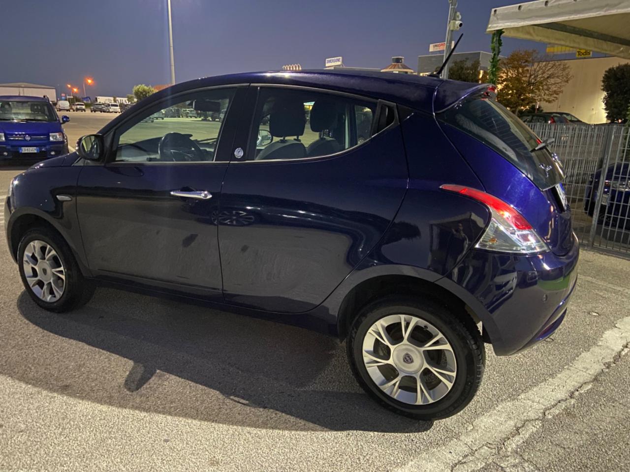 Lancia Ypsilon 900cc 85 CV Platinum garanzia 12/24