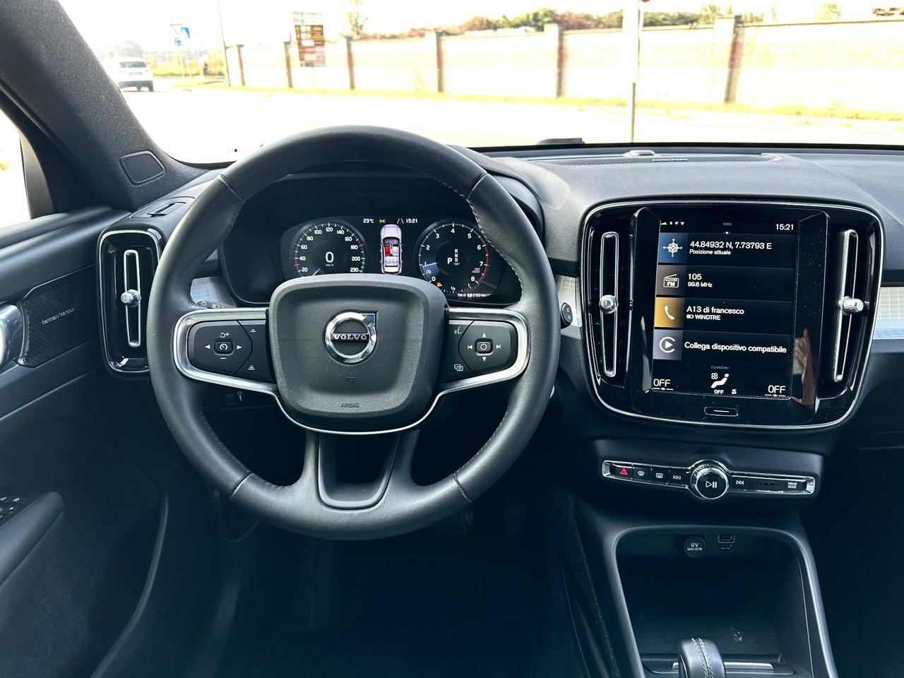 Volvo XC40 T2 Momentum Pro Harman/Kardon