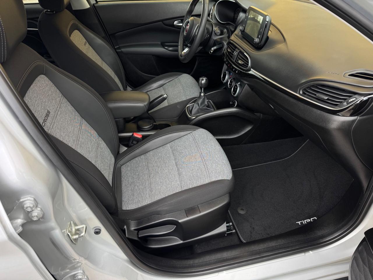 Fiat Tipo 1.6 Mjt S&S 5 porte Cross