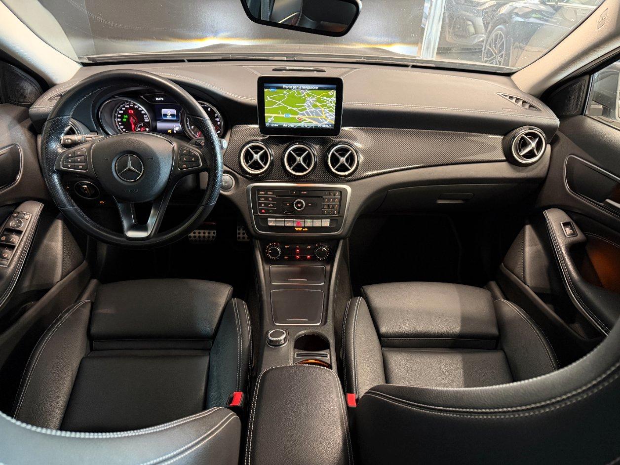 Mercedes GLA 200 Night Edition auto