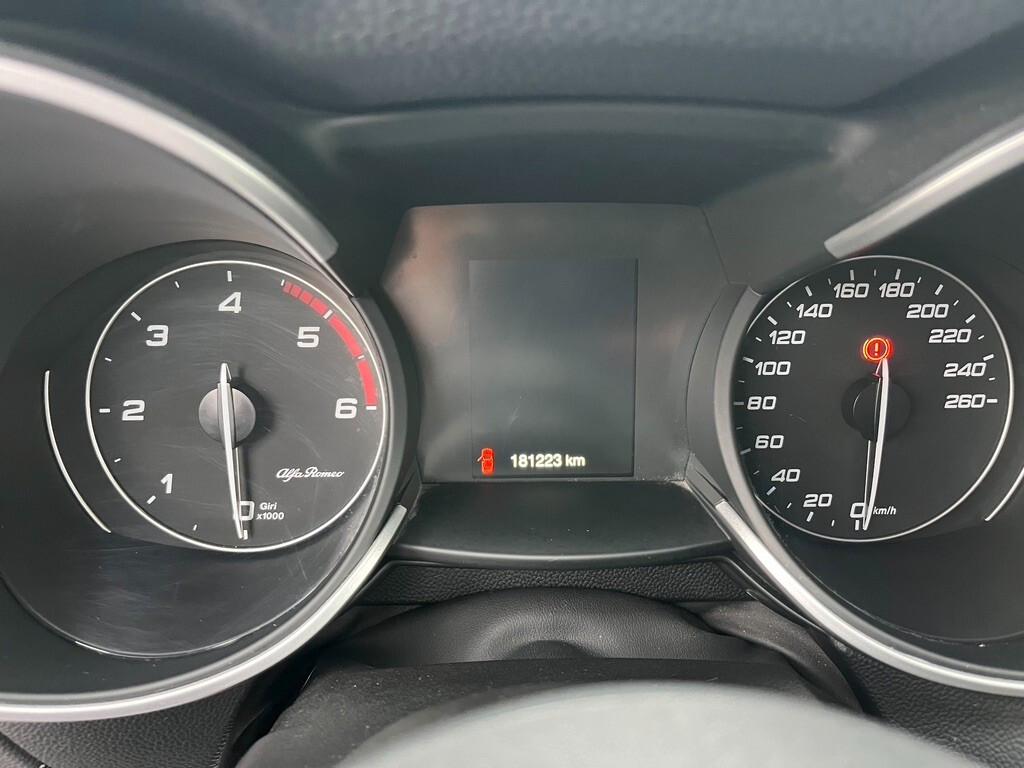 Alfa Romeo Stelvio 2.2 Turbodiesel 160 CV AT8 RWD Business