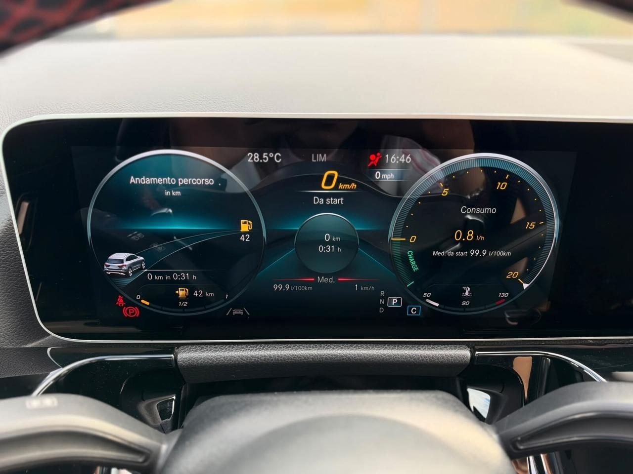 MERCEDES GLA 200D PREMIUM AMG 150CV