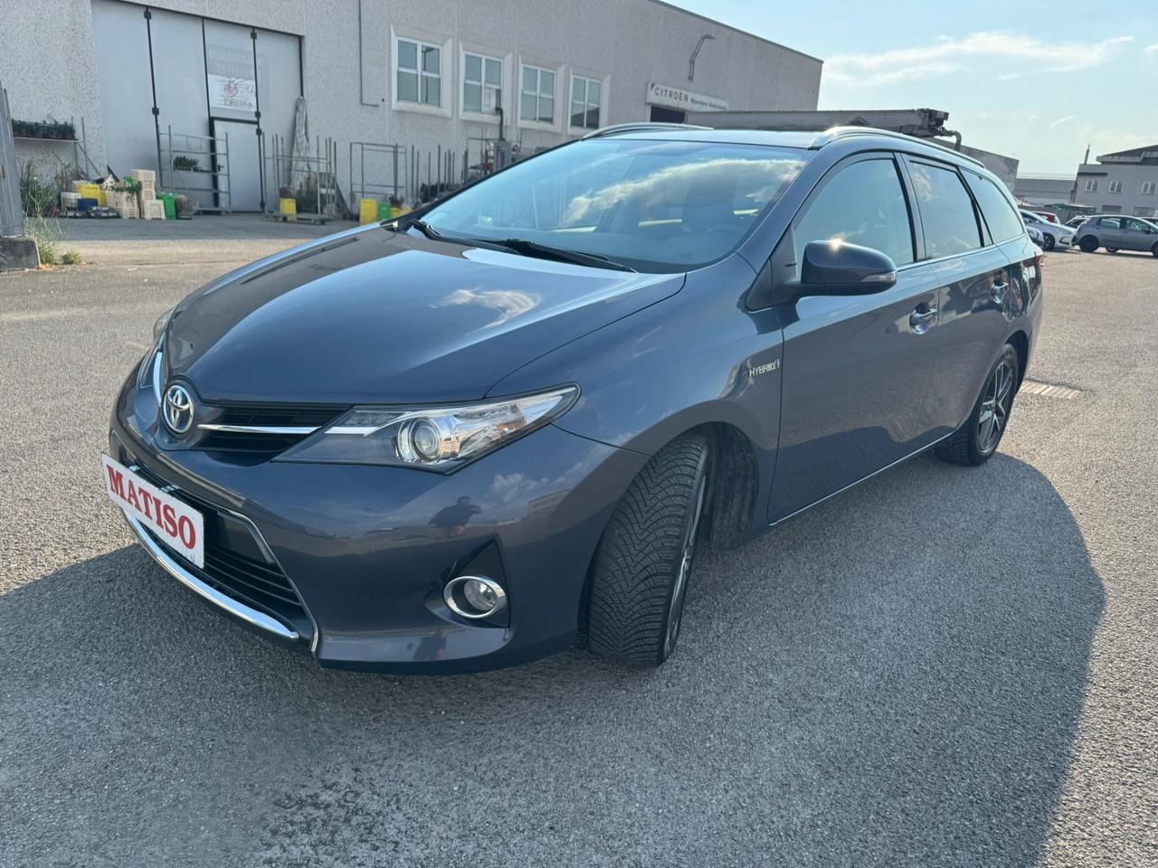 Toyota Auris 1.8 Hybrid. Cambio automatico