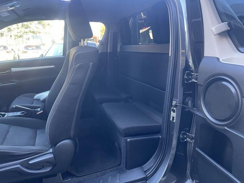 Toyota Hilux Hilux 2.4 D-4D 4WD 2 porte Extra Cab Lounge