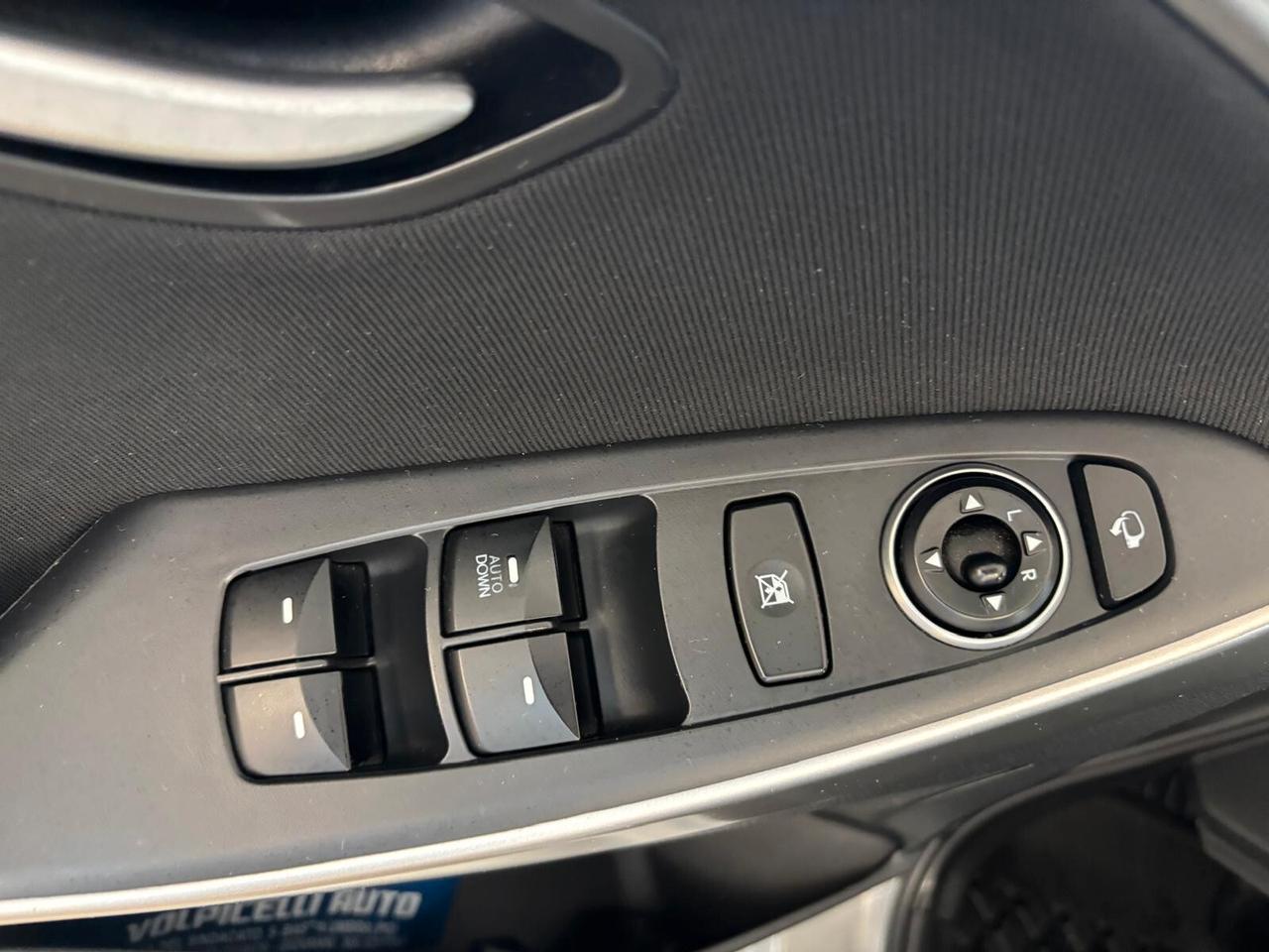 HYUNDAI I30 ANNO 2013 DS 1.6 AUTOMATICA ADATTA NEOPATENTATI KM 64 MILA