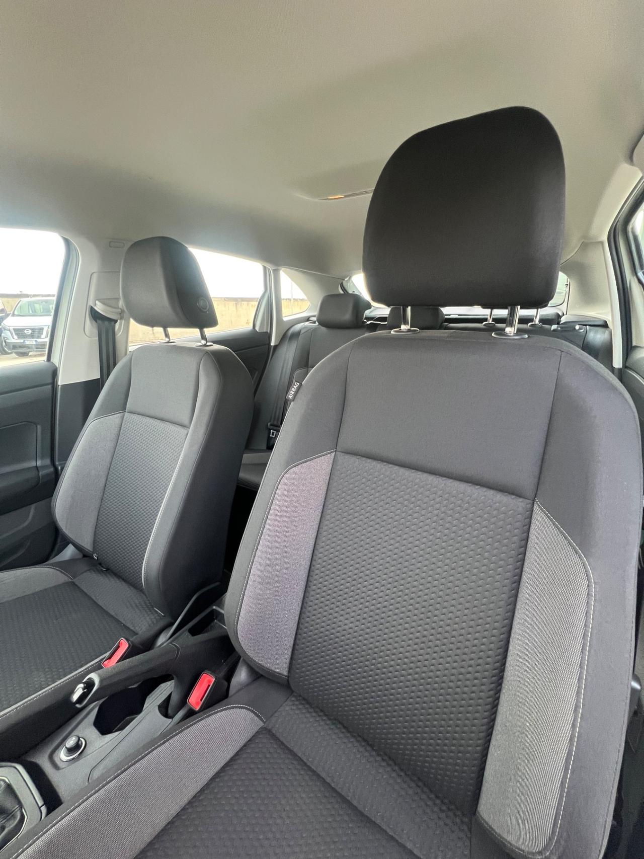 Volkswagen Taigo 1.0 TSI 95 CV Life - possibilità noleggio no scoring