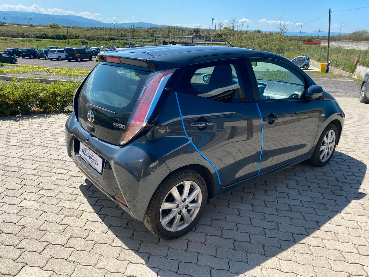Toyota Aygo 1.0 VVT-i 69 CV 5 porte x-play TSS