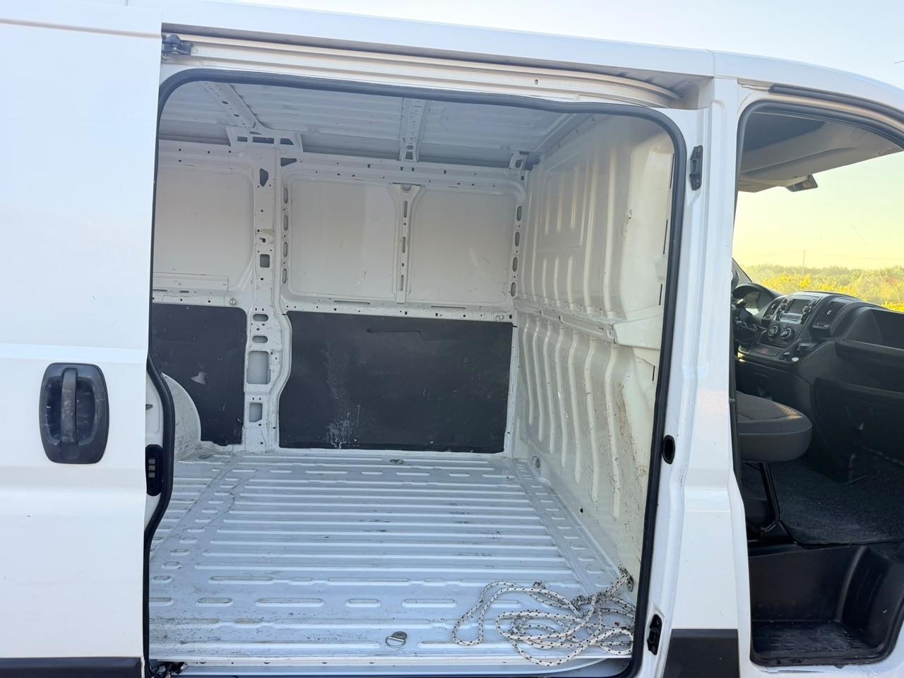 Peugeot Boxer 330 2.2 BlueHDi 120 S&S PC-TN Furgone