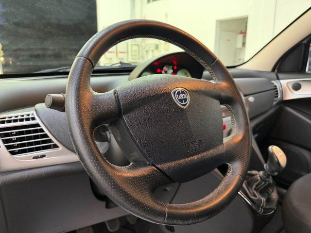 LANCIA Ypsilon 1.2 69 CV Argento