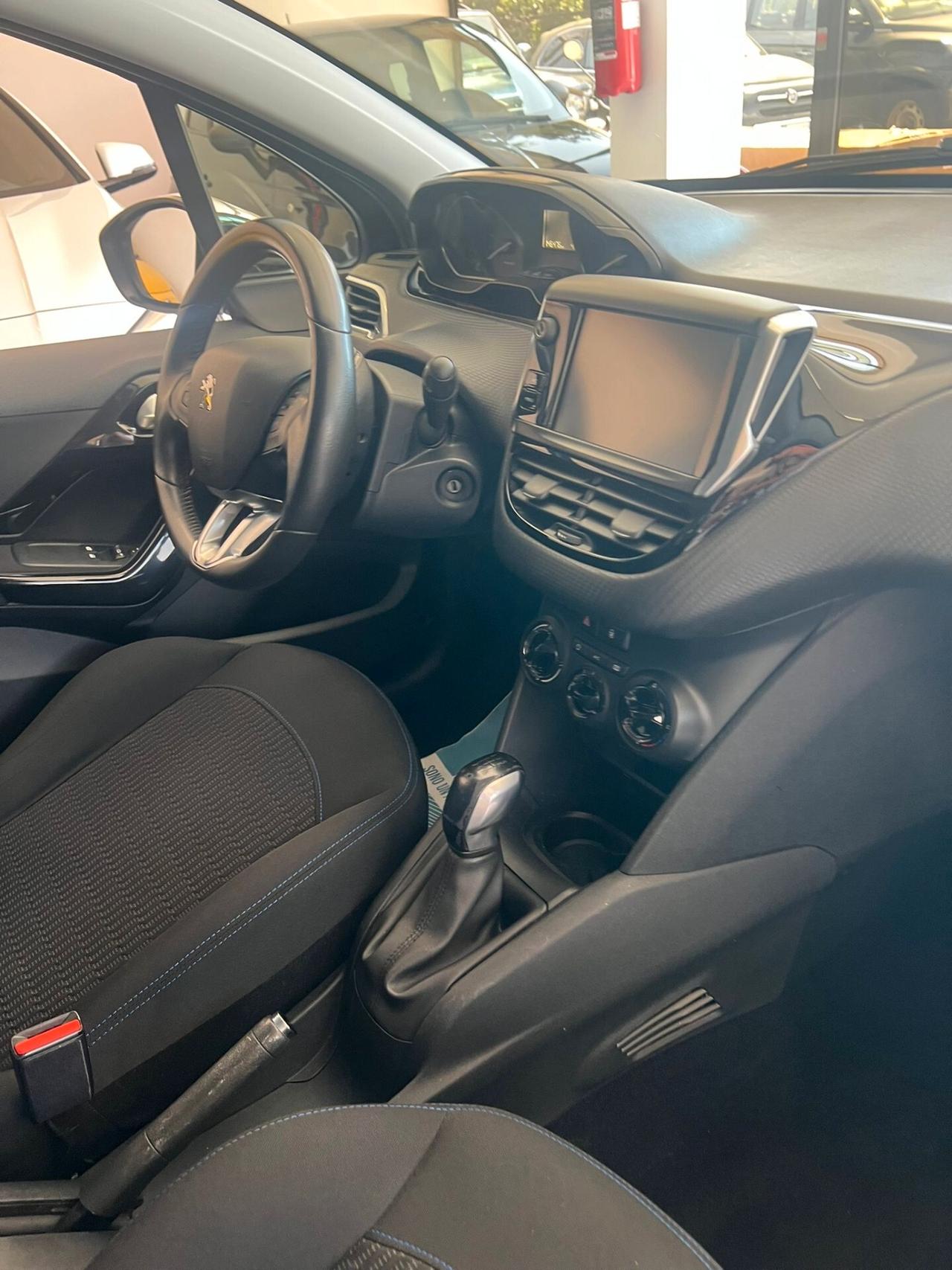 Peugeot 208 BlueHDi 75 5 porte Allure