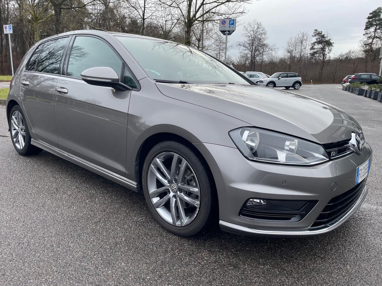 Volkswagen Golf 1.4 TSI 5p. R-Line-Automatik-Neopatentati -.
