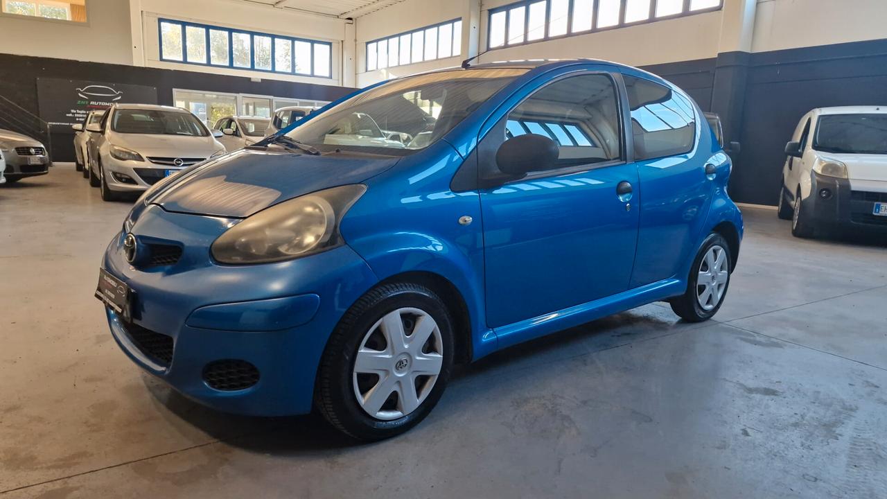 Toyota Aygo 1.0 12V VVT-i 5 porte