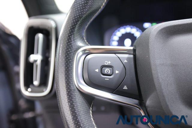 VOLVO XC40 T5 RECHARGE PLUG-IN HYBRID R-DESIGN