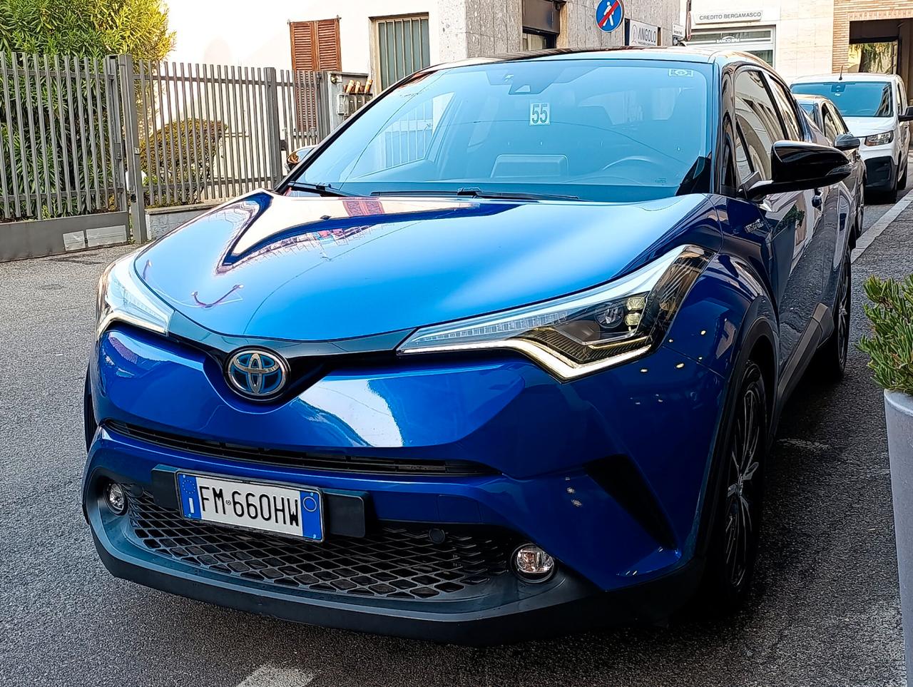 Toyota C-HR 1.8 Hybrid E-CVT Trend tagliandata Toyota