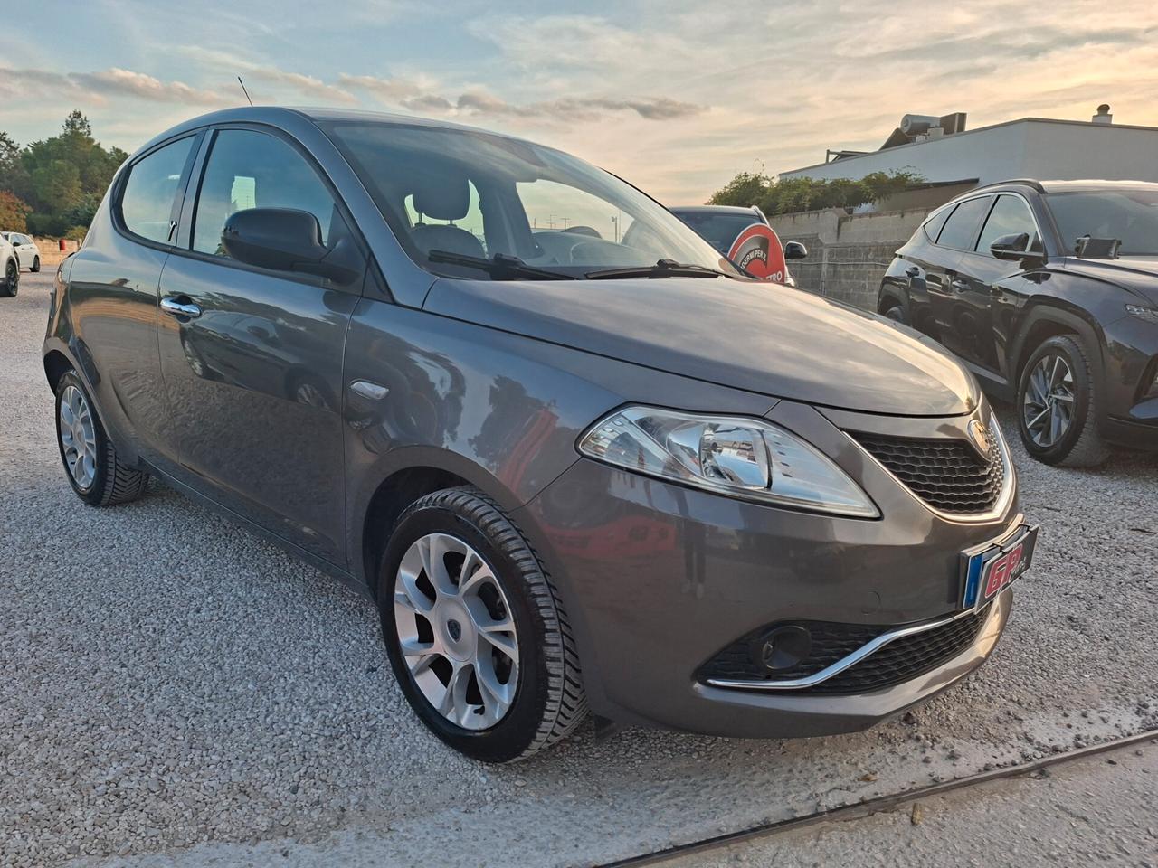 Ypsilon 1.3 MJT 95 CV 5p Cerchi*Clima