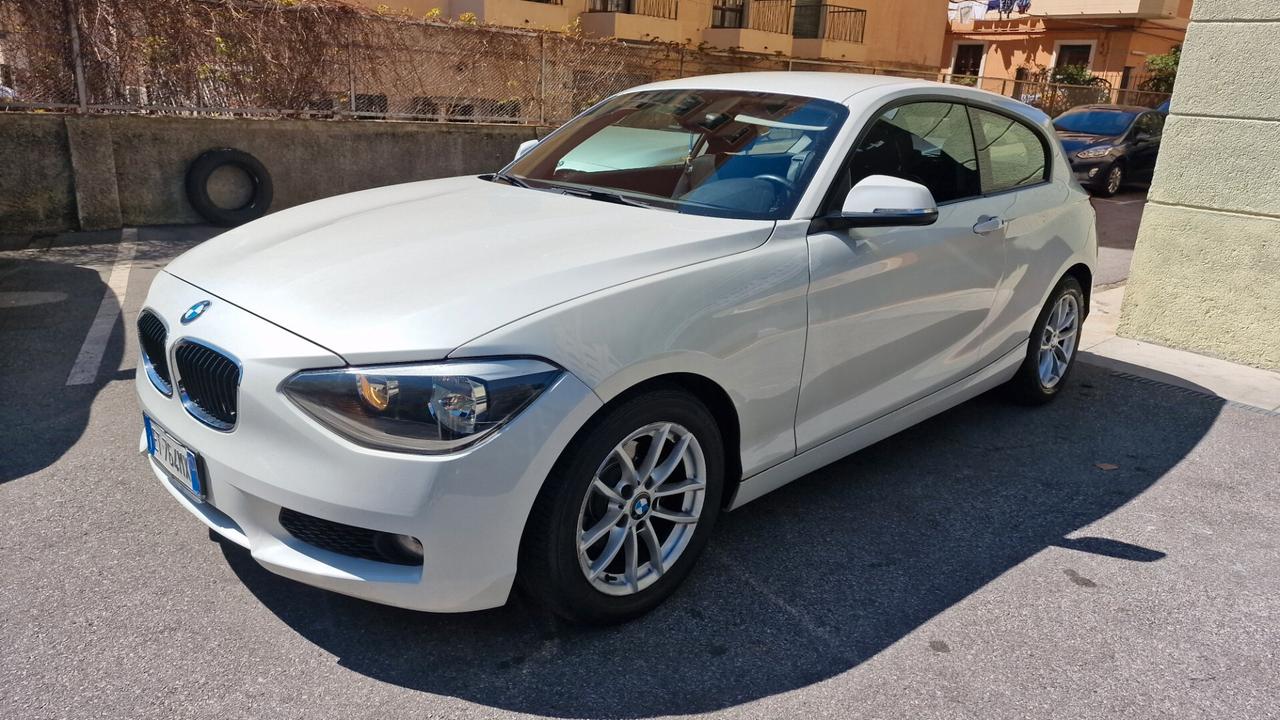 Bmw 118 116d 3p. Efficient Dynamics Sport