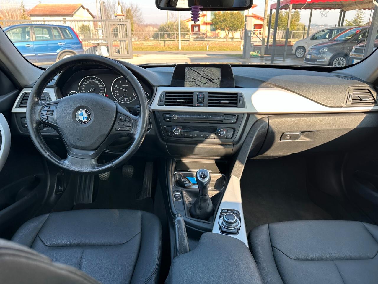 BMW 320 D*BERLINA*LUXURY*NAVI*PELLE*PDC*BLUETOOTH*