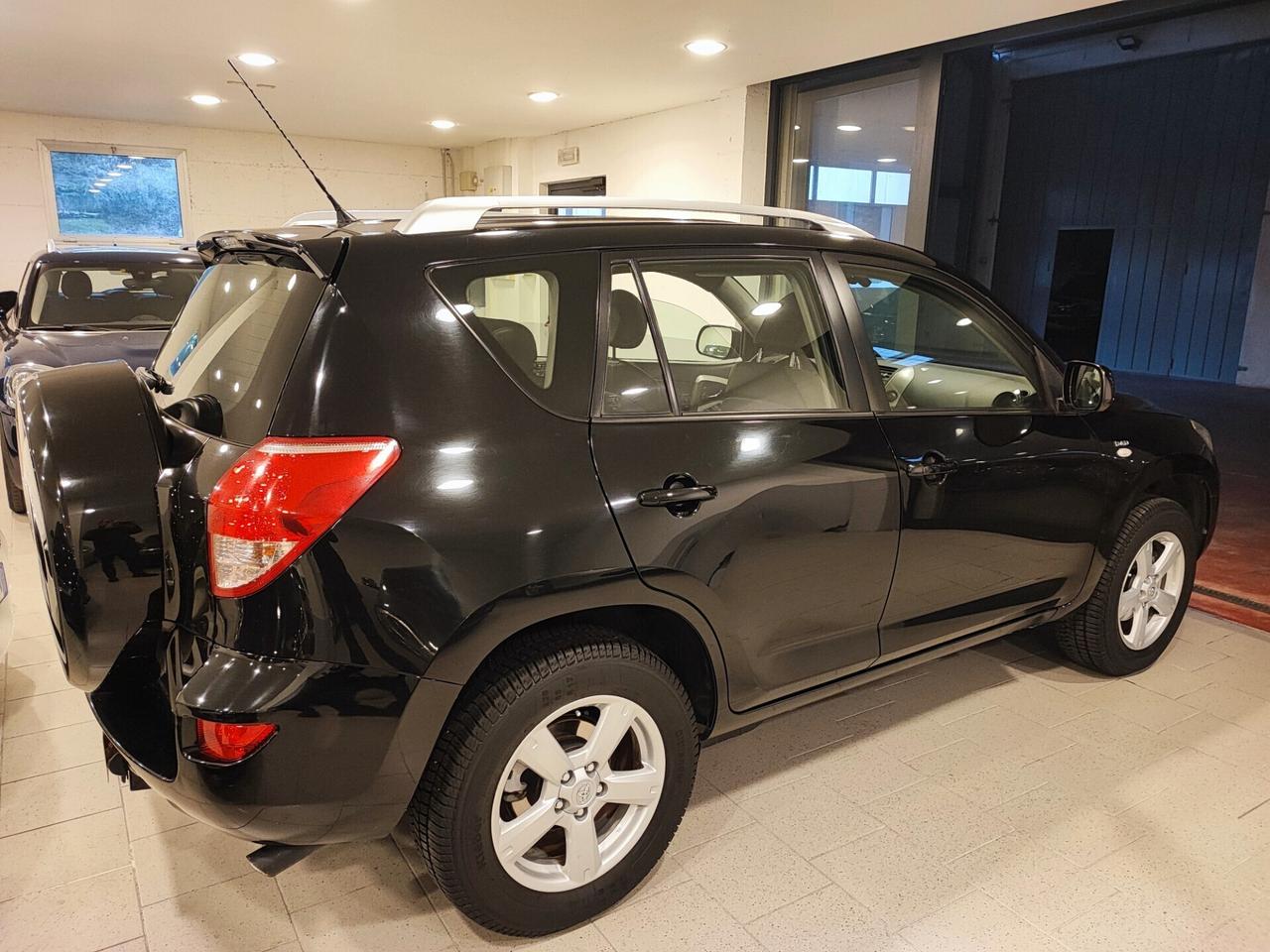 Toyota RAV 4 RAV4 2.2 D-4D 136 CV Luxury