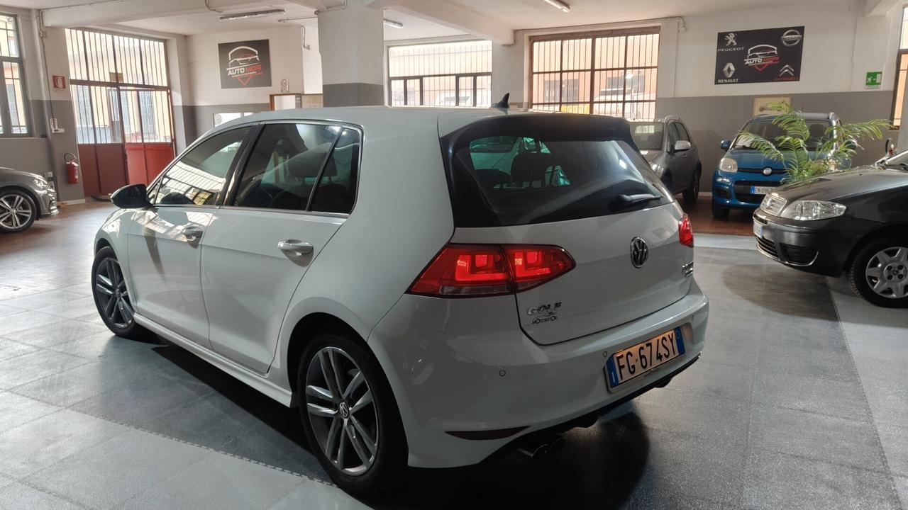Volkswagen Golf 2.0 TDI DSG R-LINE 5p. BlueMotion Technology
