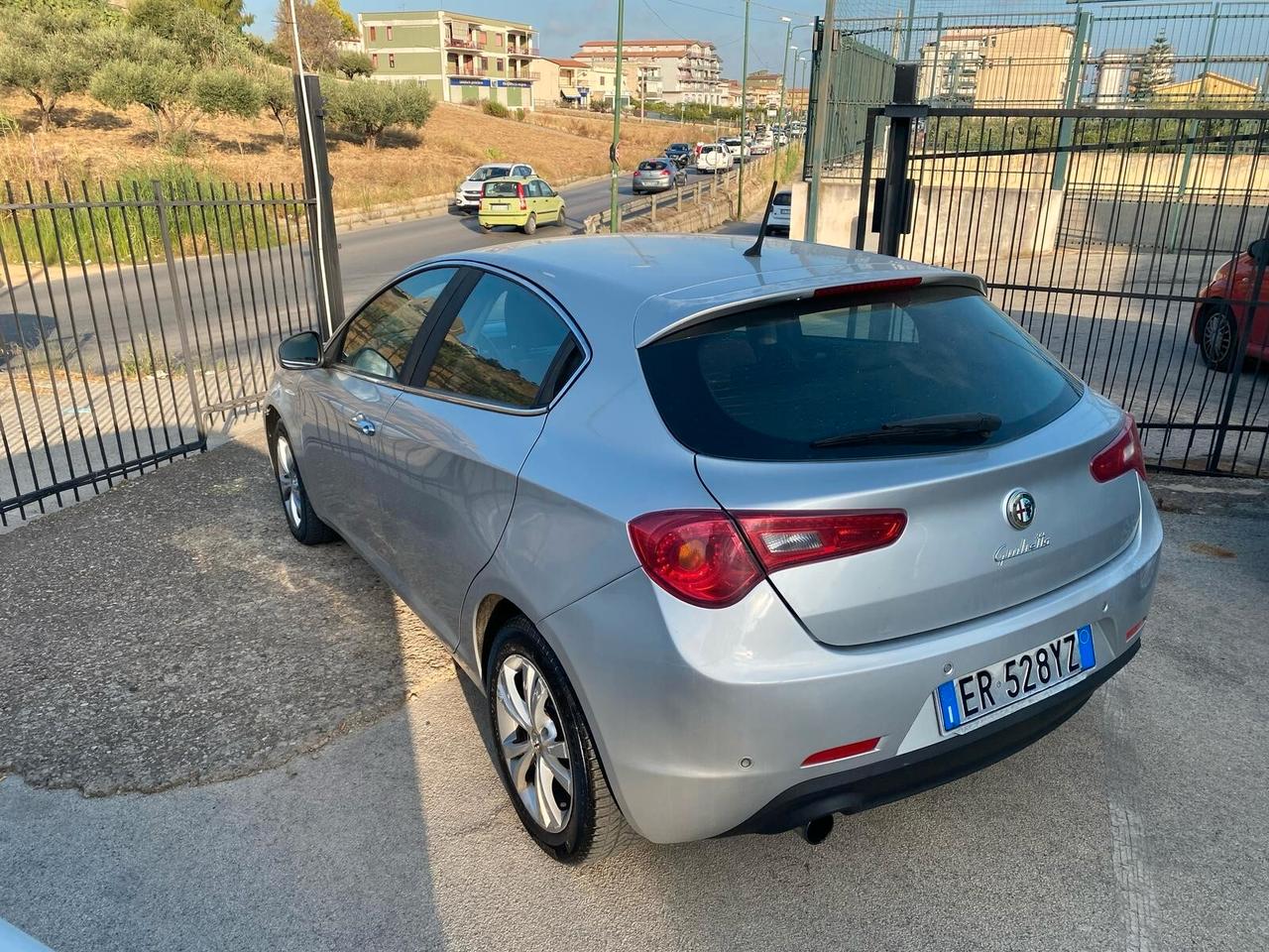 Alfa Romeo Giulietta 1.6 JTDm-2 105 CV Exclusive