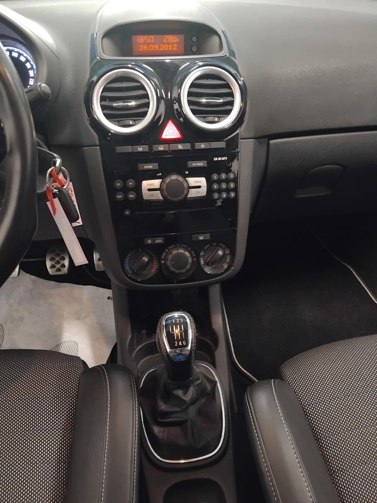 Opel Corsa 1.6 T 192CV 3 porte OPC