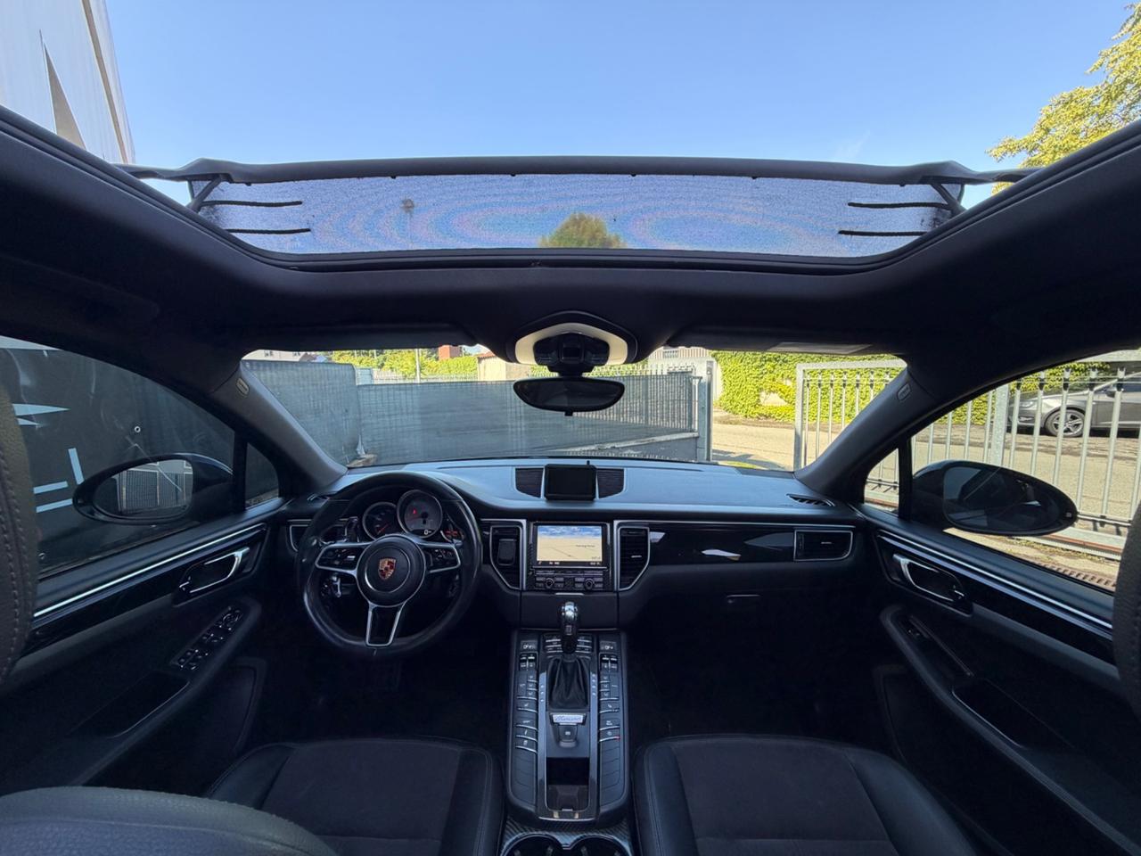 Porsche Macan 3.0 S Diesel FULL TETTO TOTAL BLACK MOTORE NUOVO FATTURATO