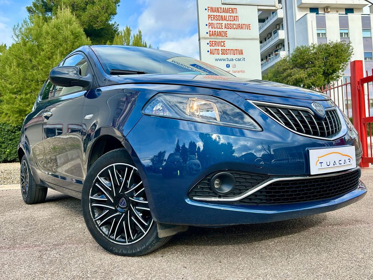 Lancia Ypsilon 1.2 LPG Silver