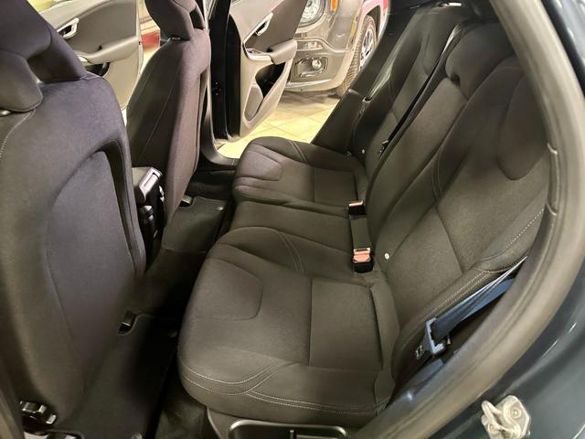 VOLVO V40 D2 Geartronic UNIPRO TAGLIANDI