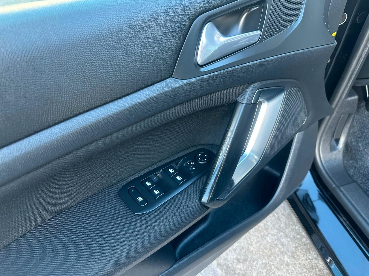 Peugeot 308 BlueHDi 120 S&S EAT6 GT Line