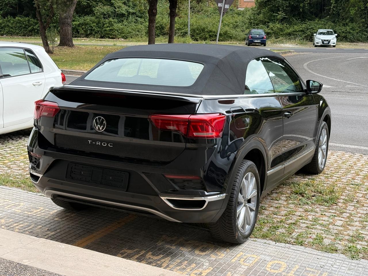 Volkswagen T-Roc 1.0 Cabrio Style Prezzo reale Navi