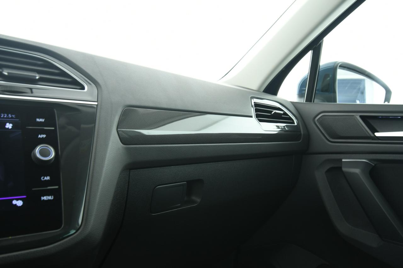 VOLKSWAGEN Tiguan 2.0 tdi Elegance 150cv dsg CAMERA+ACC+APP CONNECT