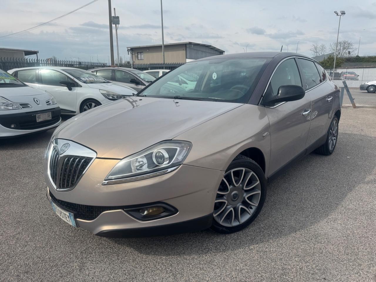 Lancia Delta 1.6 MJT DPF 105 CV Gold