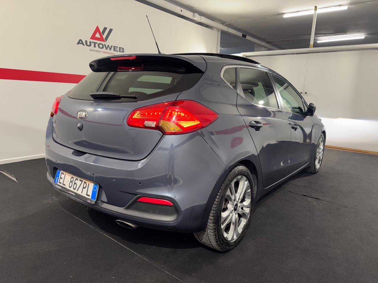 Kia Ceed cee'd 1.6 GDI DCT 5 porte Platinum FULL OPTIONAL TETTO APRIBILE