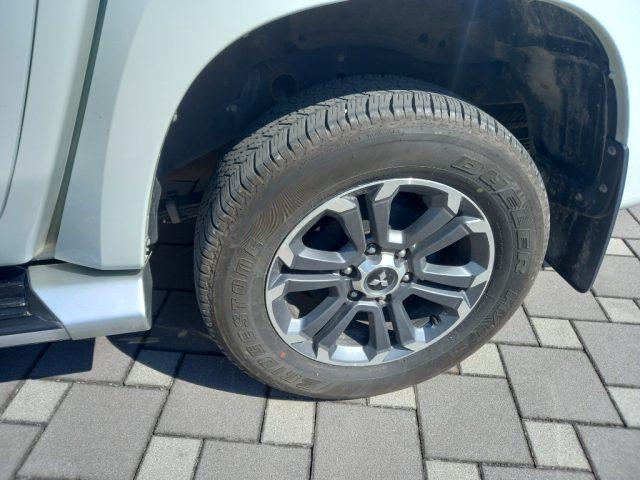 MITSUBISHI L200 2.3 D Double Cab 4x4 Super Select P2 Intouch Inten