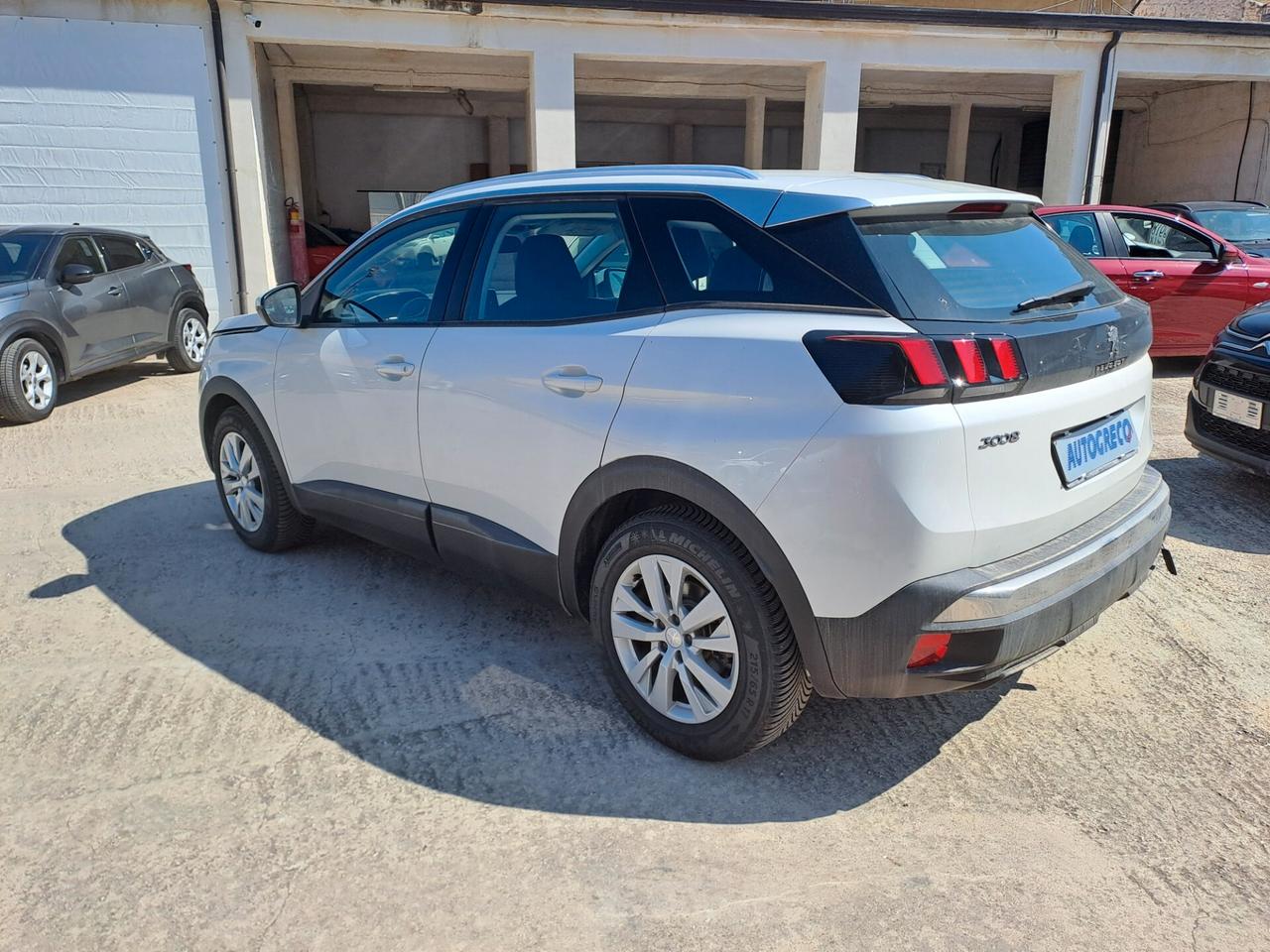 Peugeot 3008 BlueHDi 130 S&S EAT8 Business