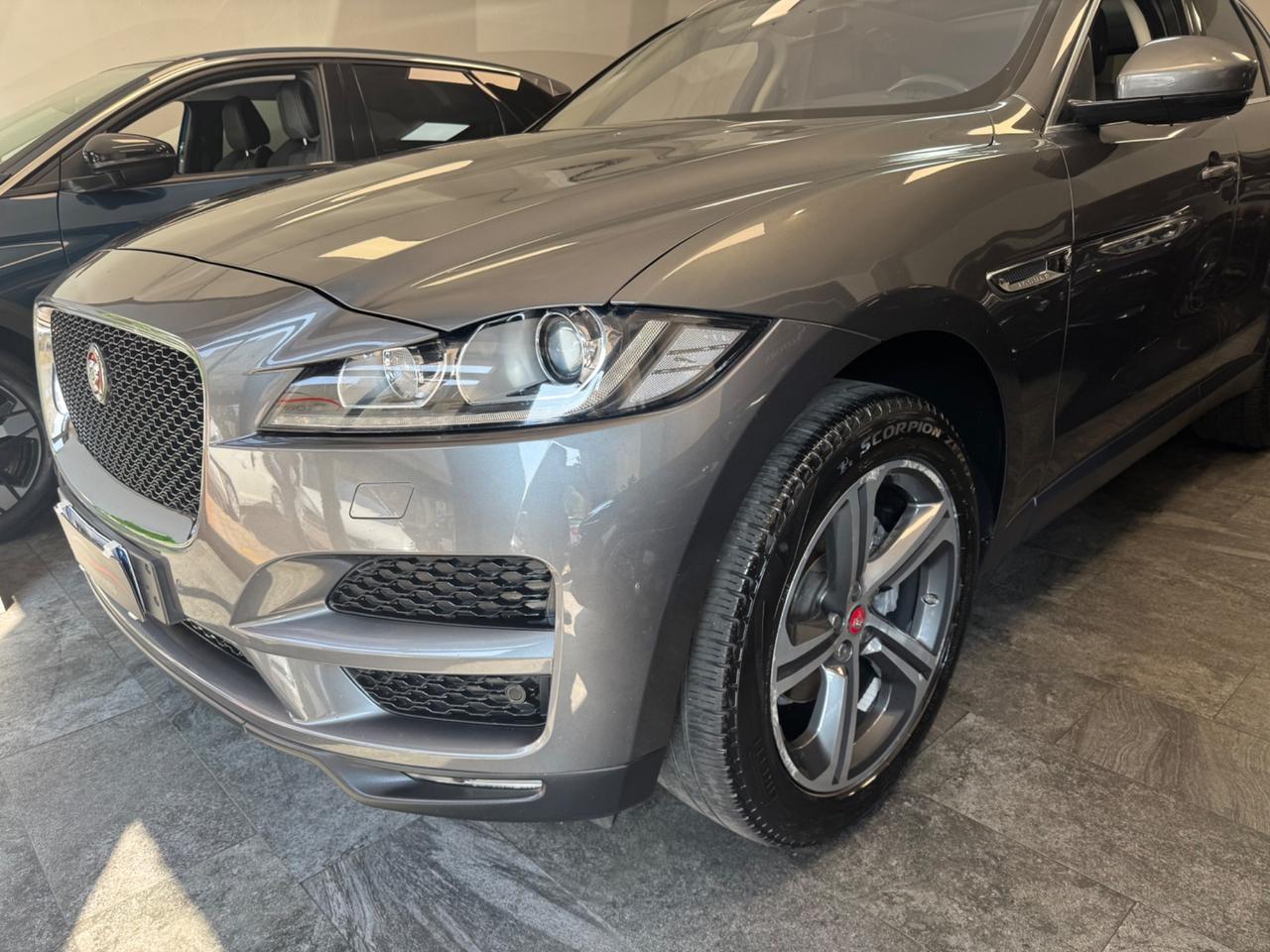 Jaguar F-Pace 2.0 D 180 CV AWD R-Sport Tetto