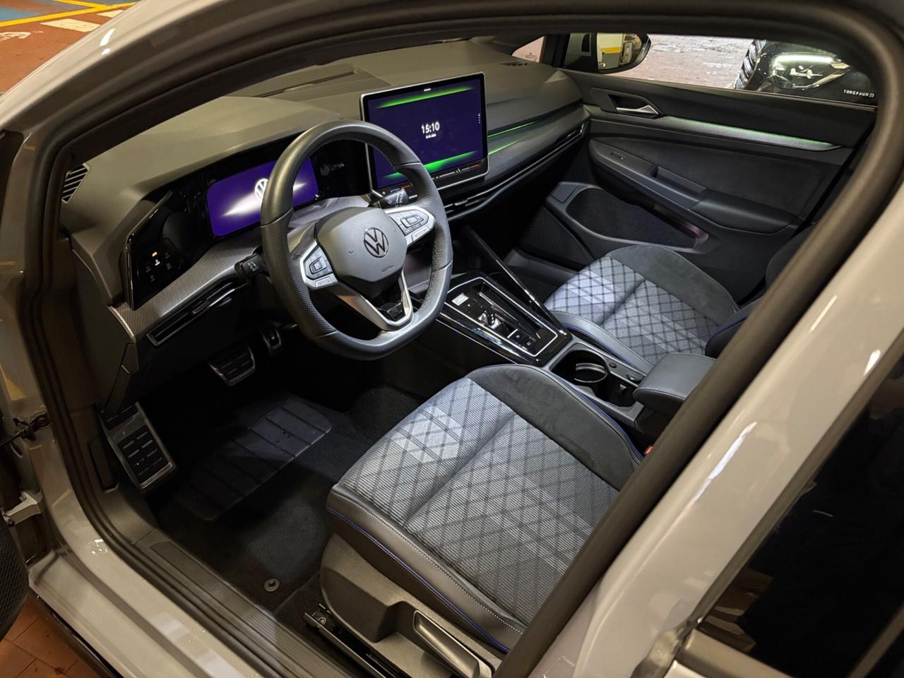 Volkswagen Golf 2.0 TDI 150 CV DSG SCR R-Line